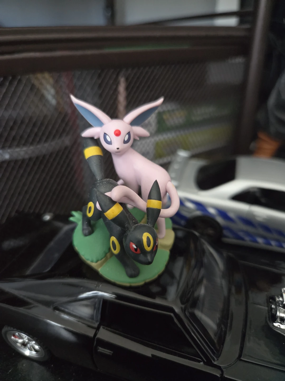 Umberon and Espeon Figure - photo 2