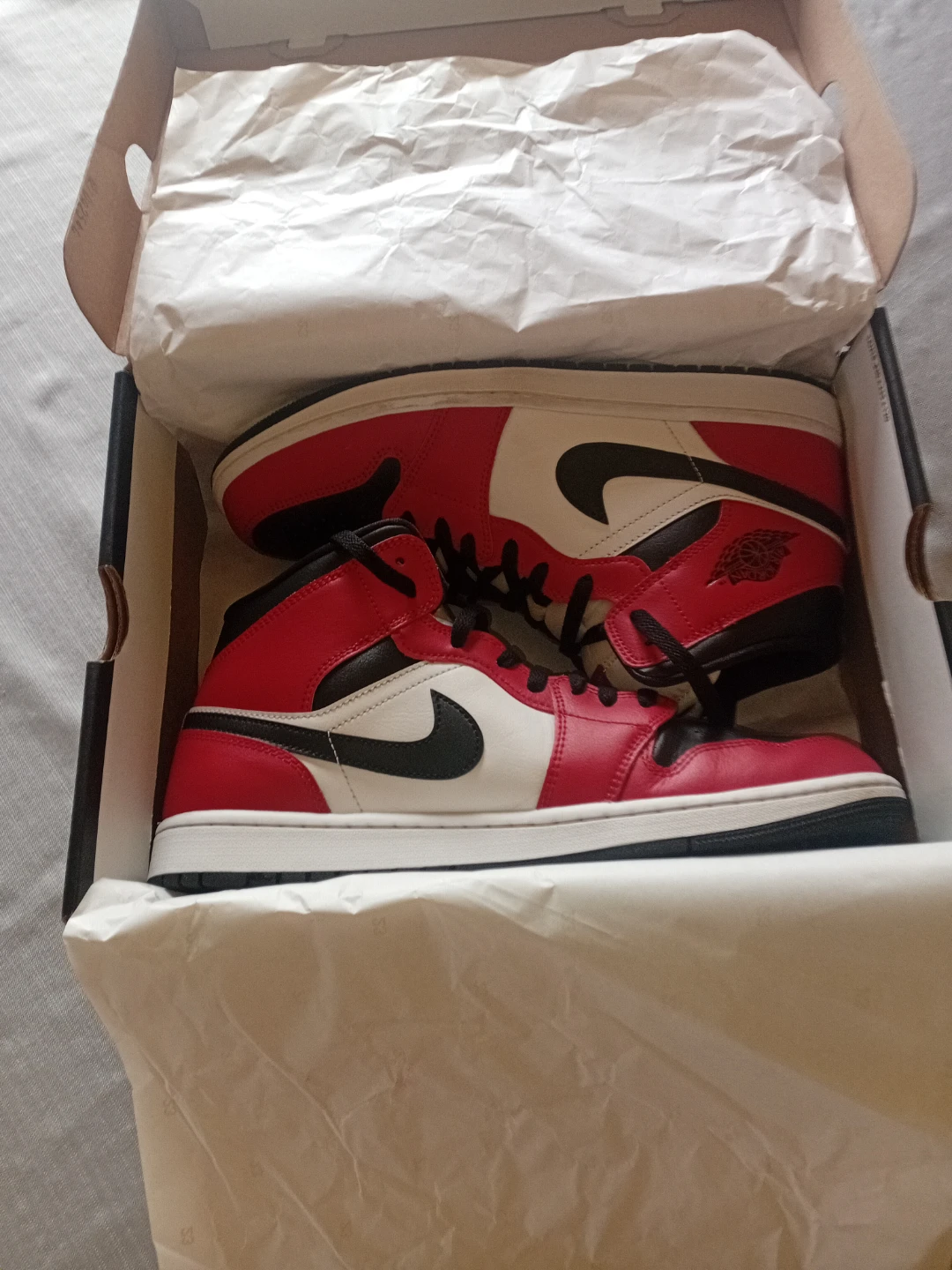 Air Jordan 1 Mid Red, White and Black Sneakers - photo 3