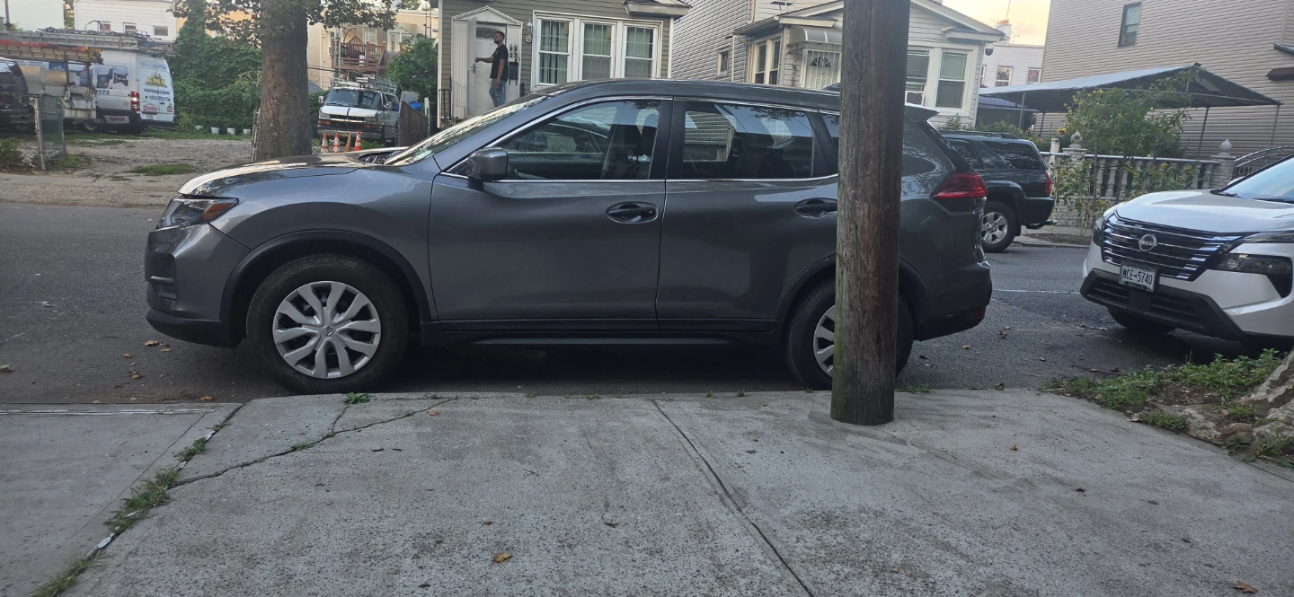 Nissan Rogue - photo 2
