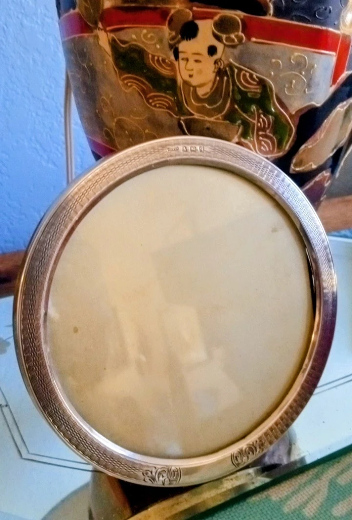 Vintage Round Silver Plated Photo Frame