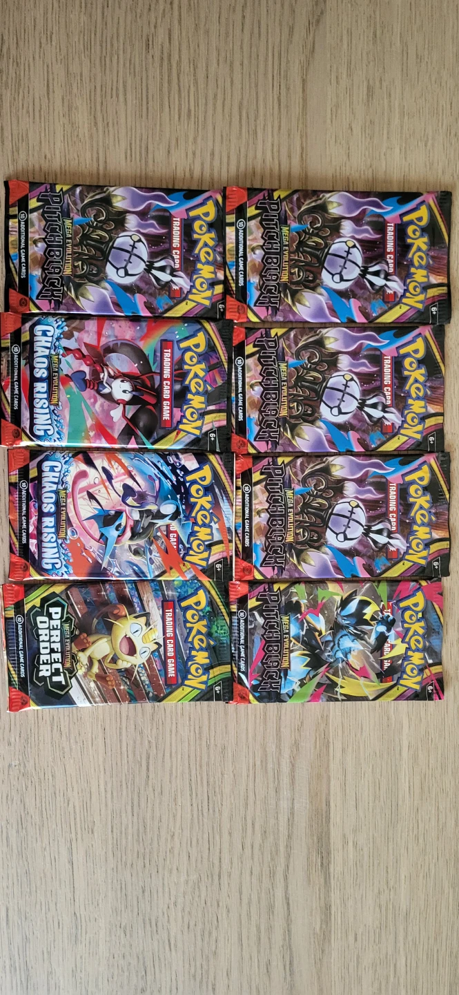 8 Pokémon Trading Card Game Booster Packs