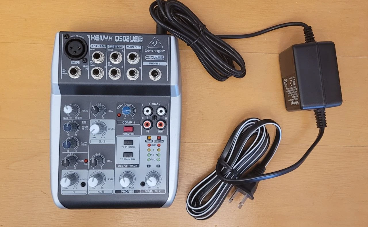 Behringer XENYX Q502USB Audio Mixer