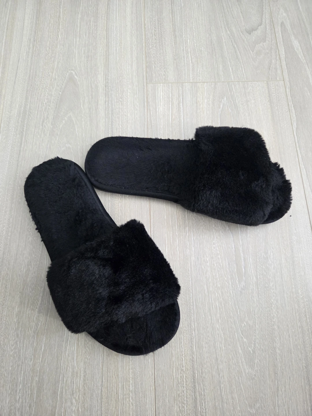 Furry Fluffy Slides Slippers Black
