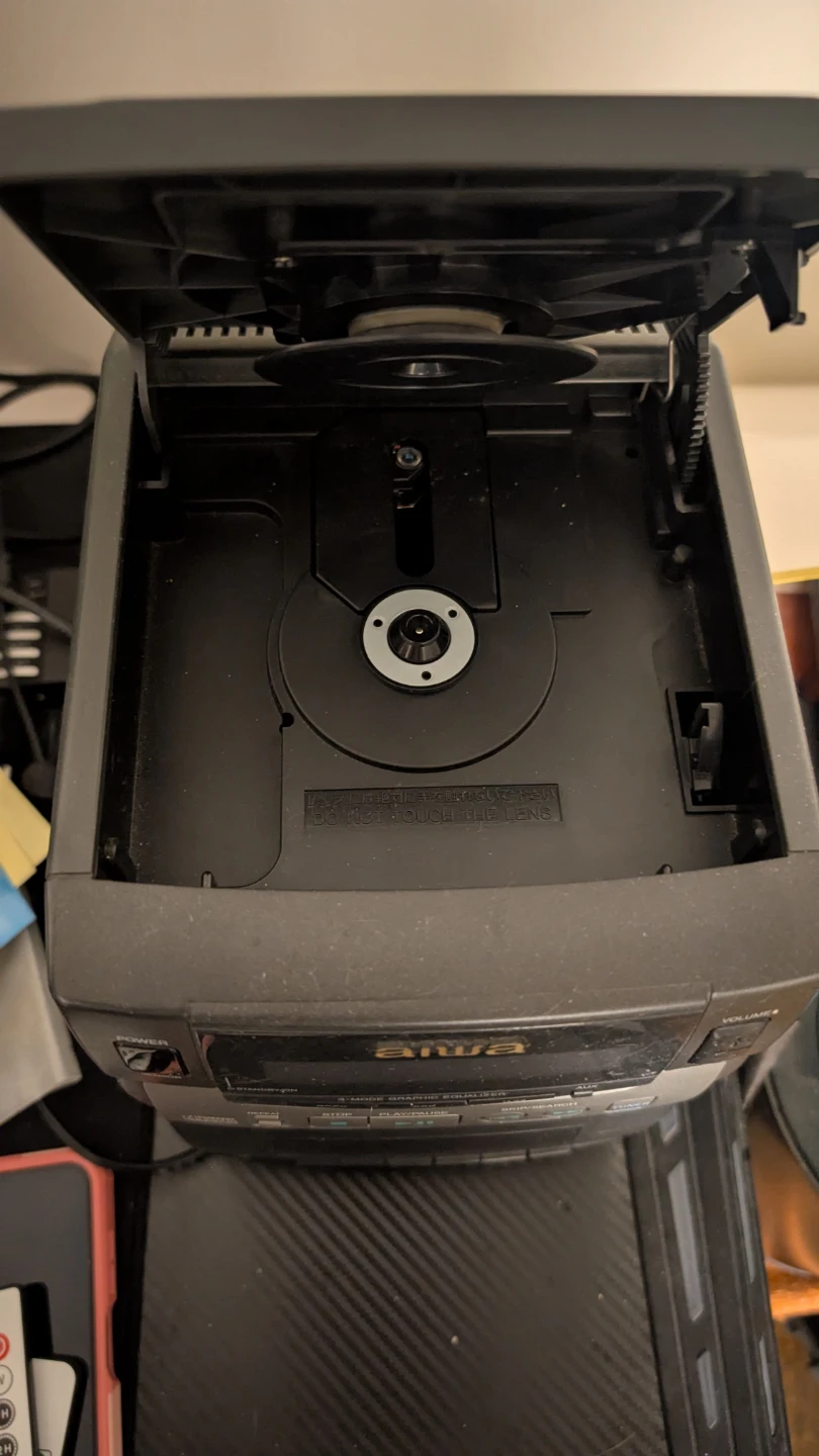 Aiwa LCX-100U Compact Disc Stereo System - photo 2