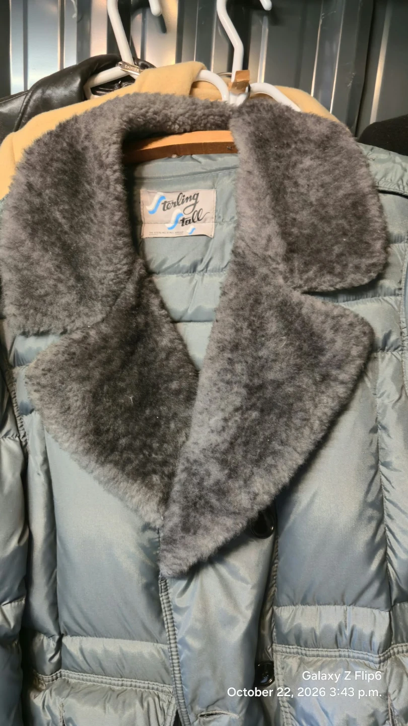 Sterling Stall Down Coat with Sheepskin Trim - photo 3