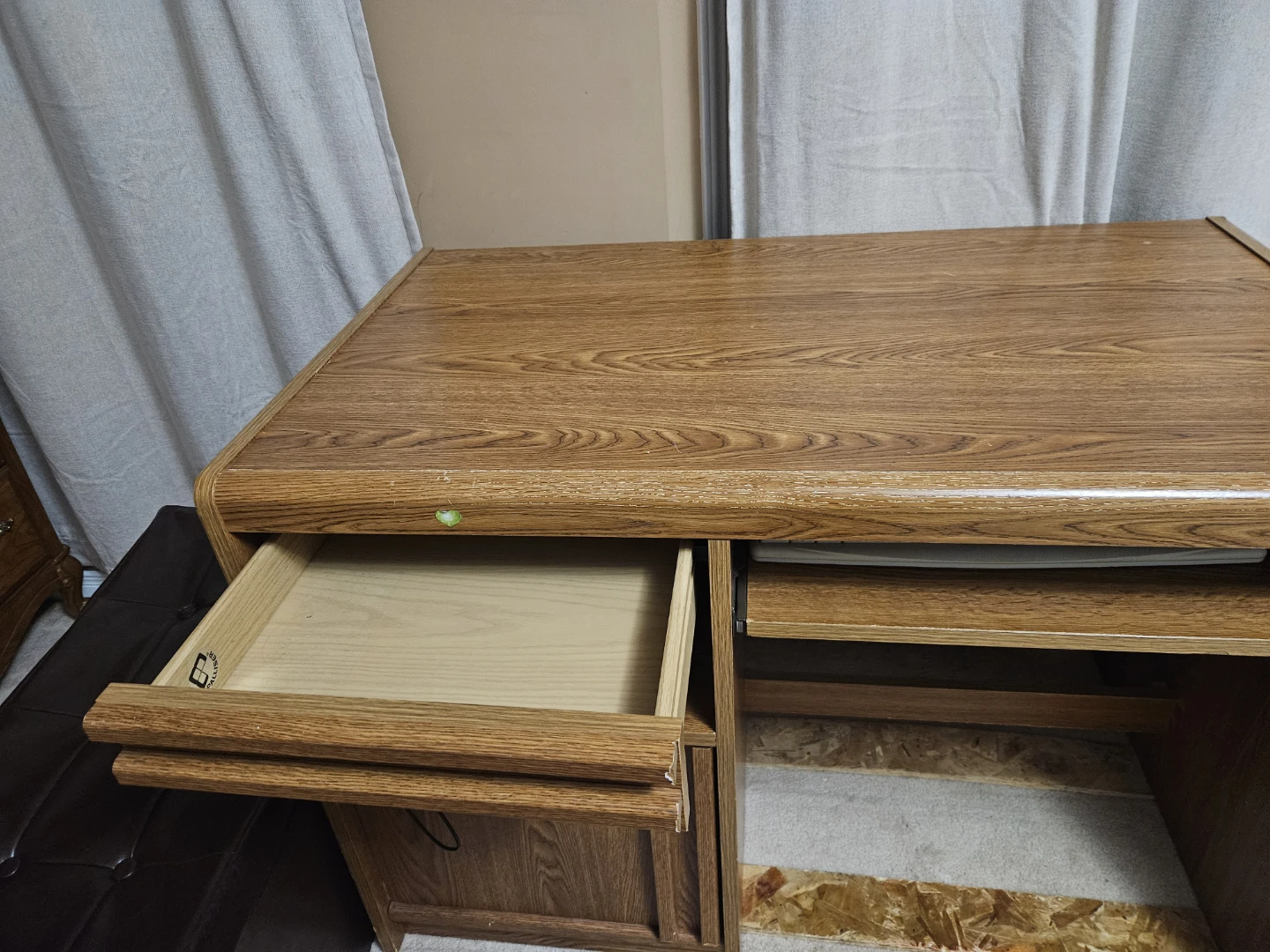 Computer desk, selling for $80 - photo 3