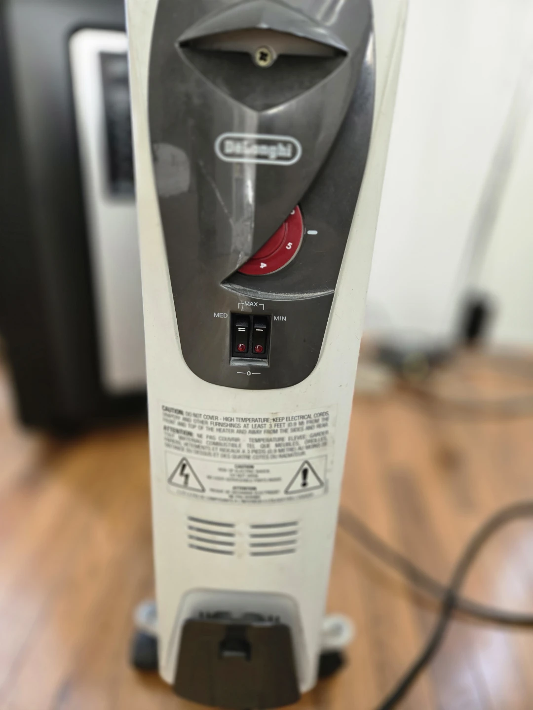 DeLonghi Oil-Filled Radiator Heater - PICKUP only - photo 2
