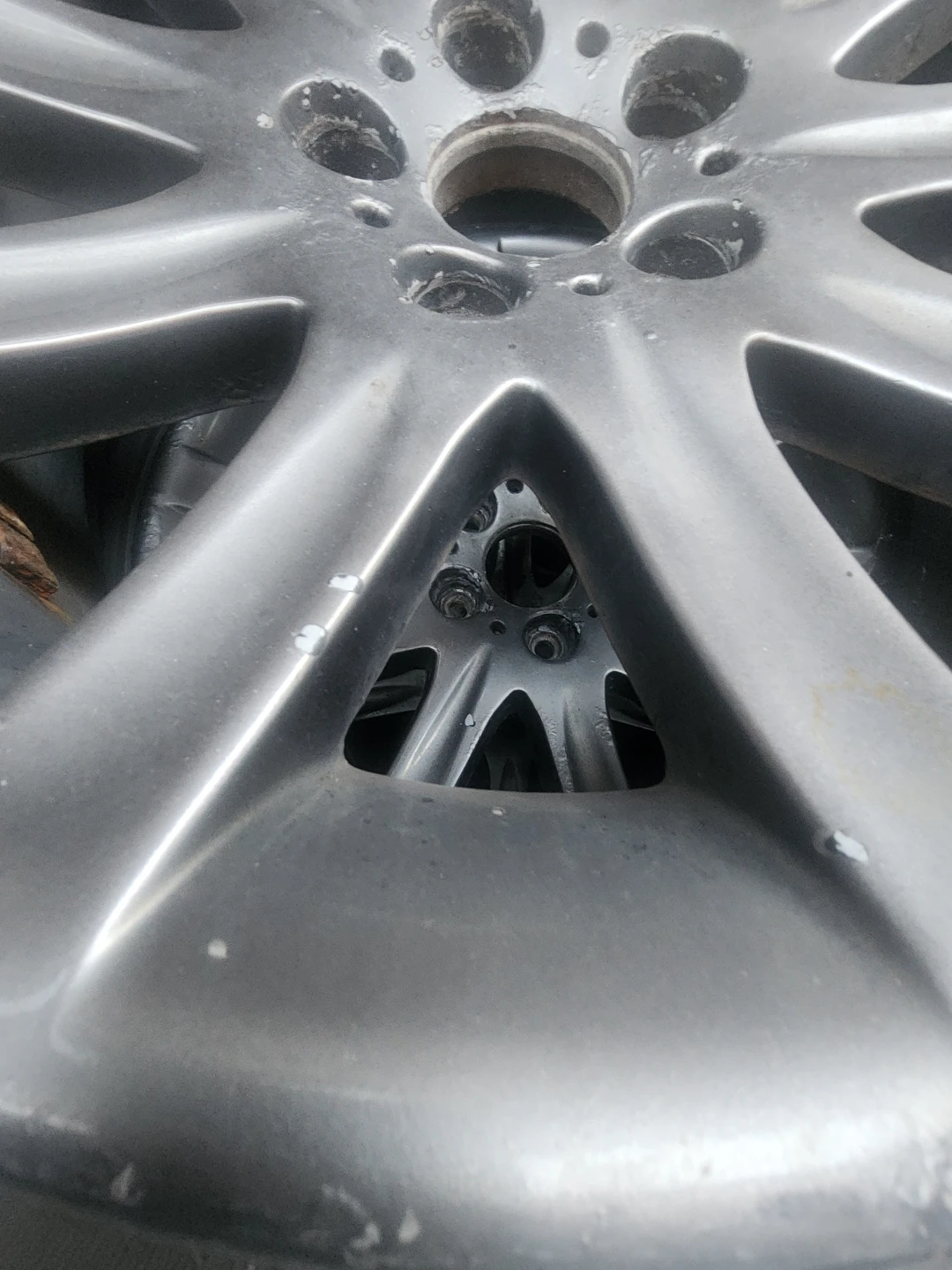 Set of 4 Bridgestone Blizzak Tires with Rims 245/60R18 - photo 3