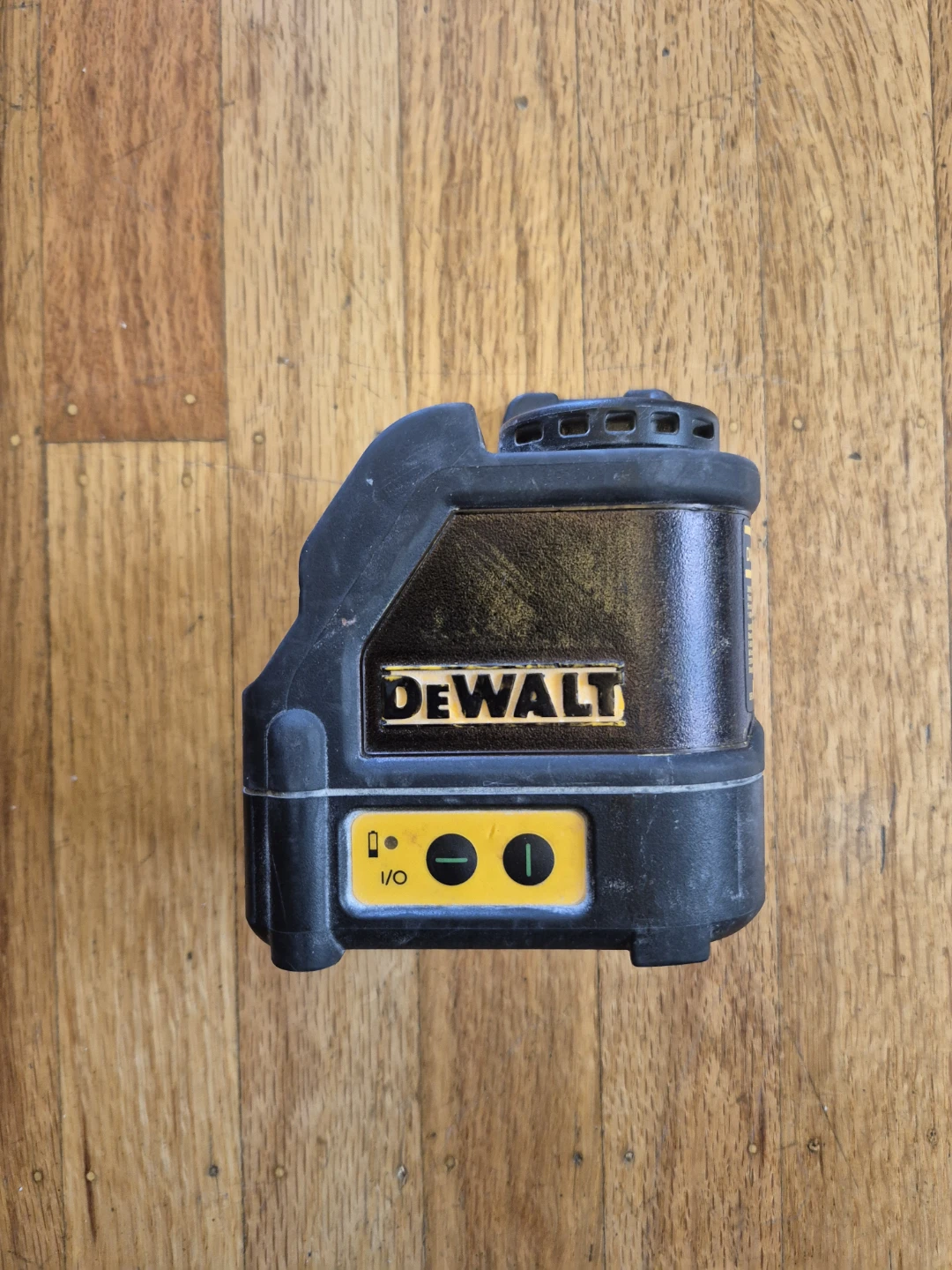 DeWalt 330 Ft. Green Beam Laser Level - photo 2