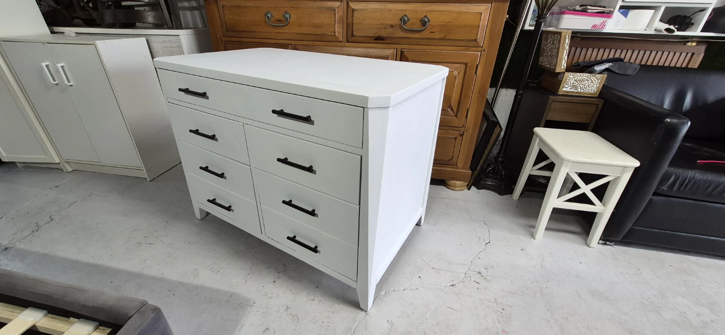 White 7-Drawer Bedroom Dresser - photo 3