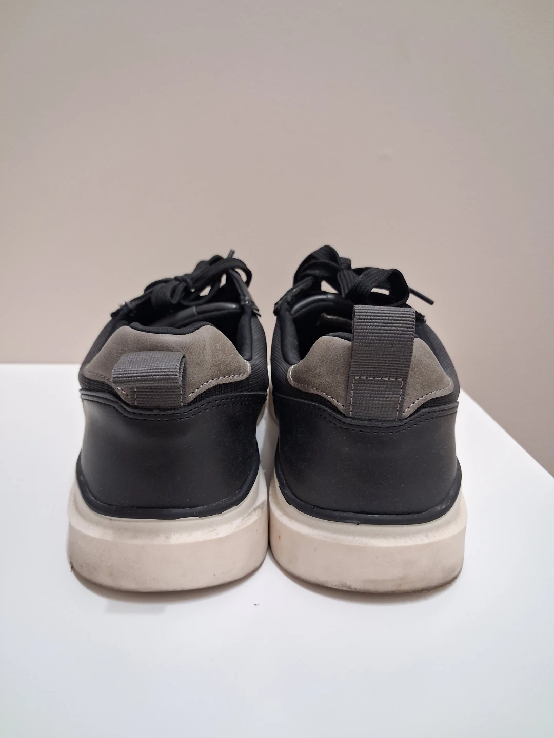 Men's Black Sneakers - Size 8 - photo 3