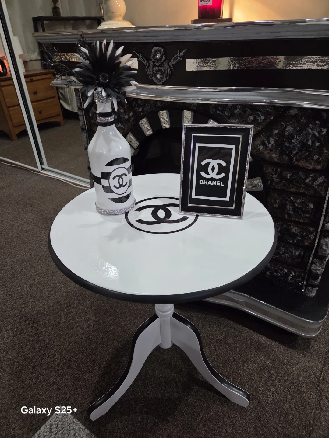 Black and White Decorative Accent Table - photo 3