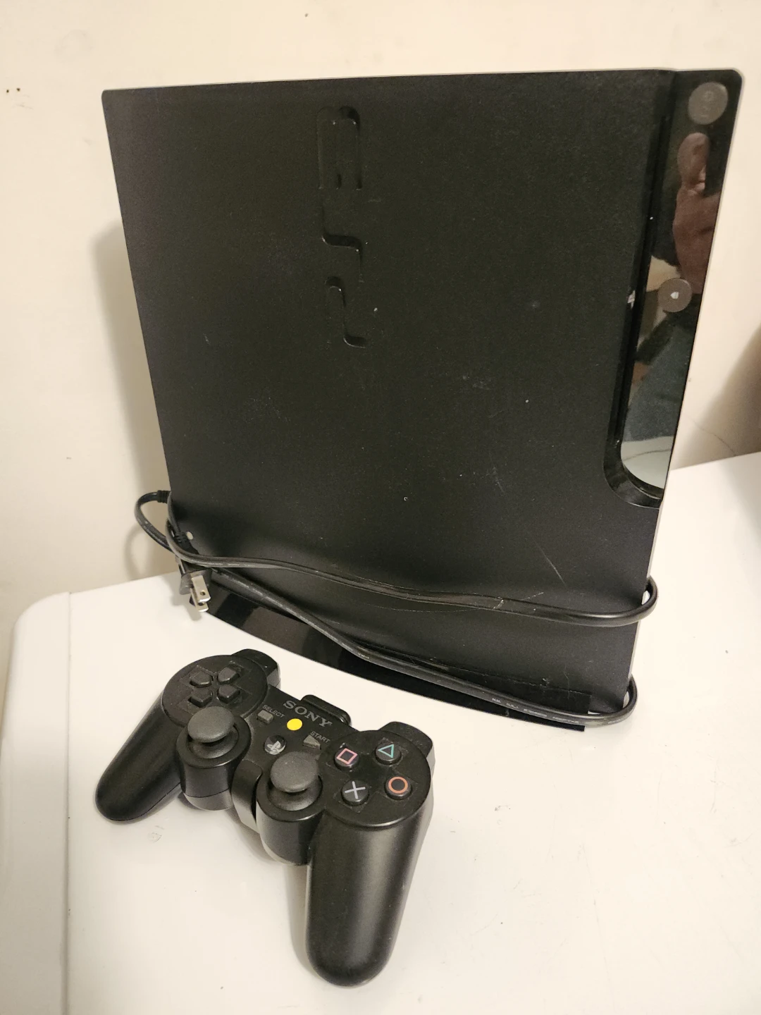 Sony PlayStation 3 Slim Console with Controller