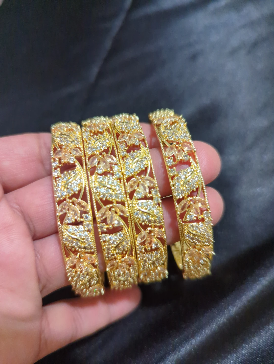 Set of 4 Gold-Tone Floral Kangan - photo 2