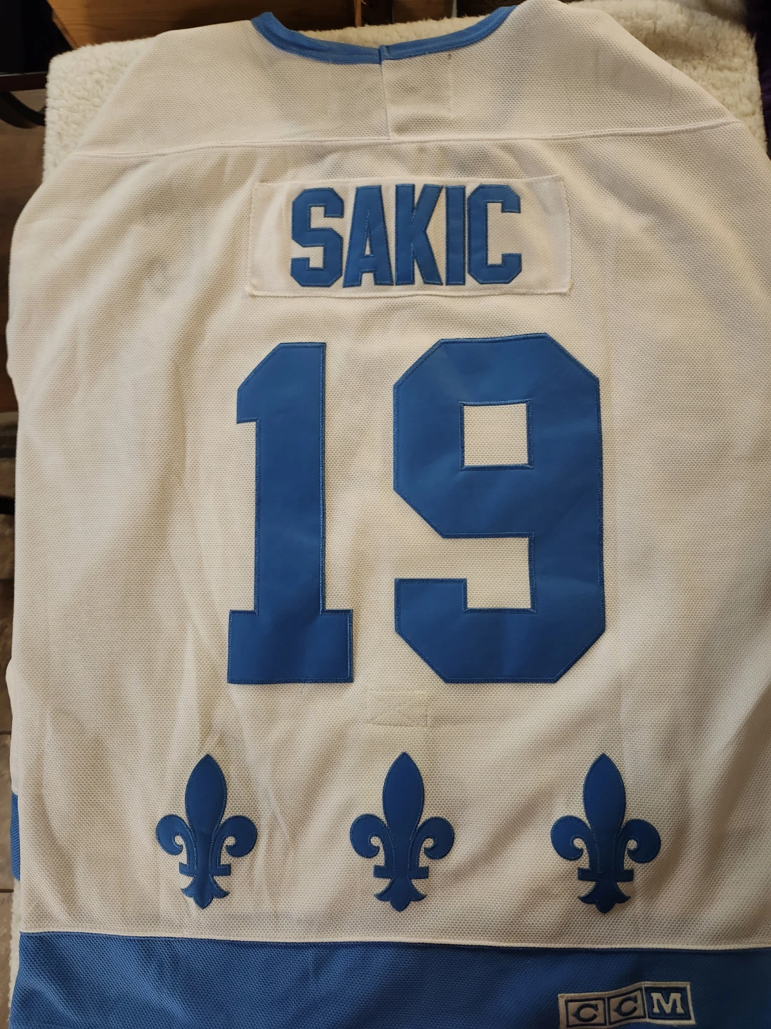 CCM Quebec Nordiques Sakic Jersey Size 52 - photo 4