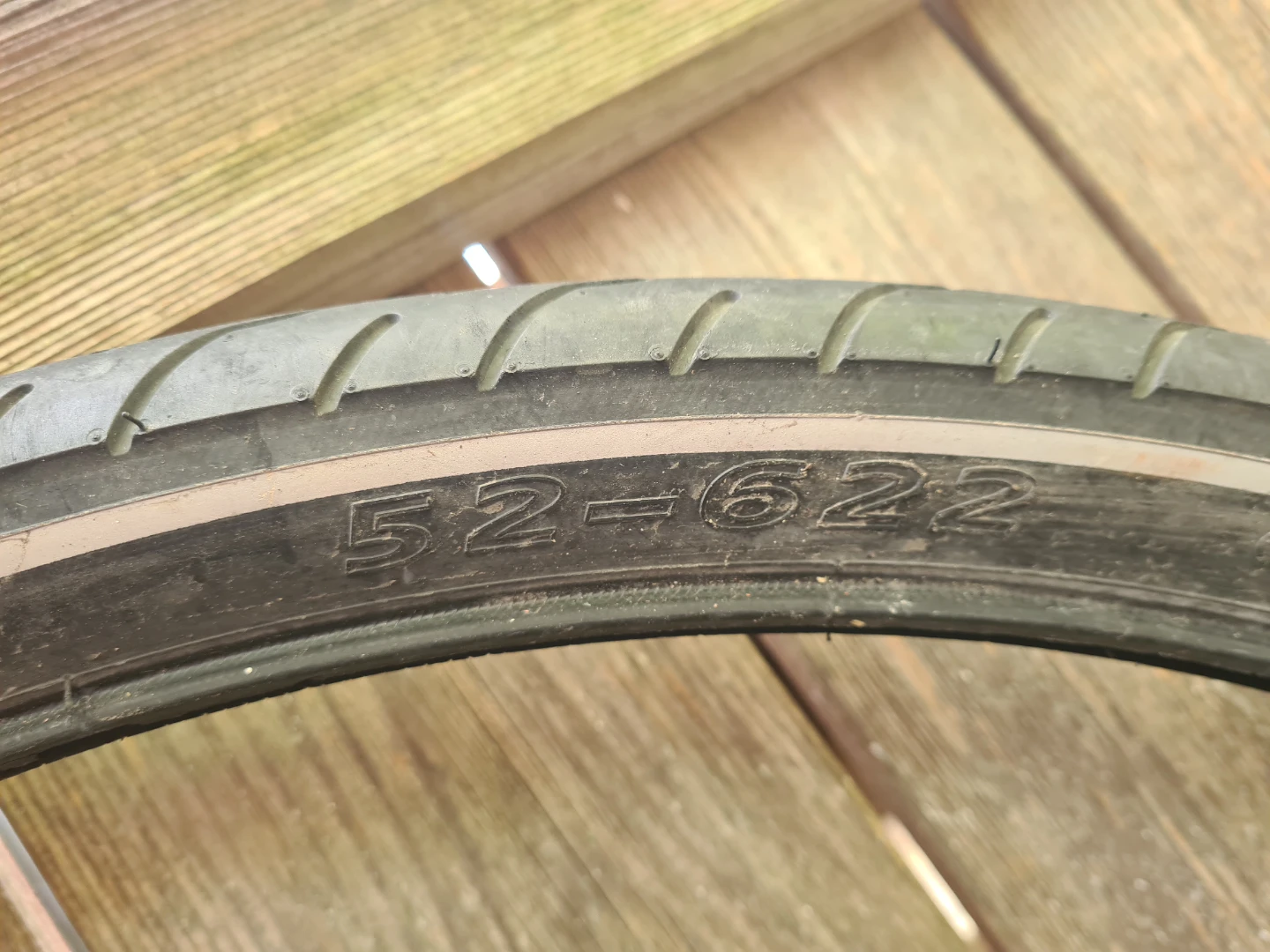 Rubena Cobra Bicycle Tyre 28 x 2.00 - photo 2