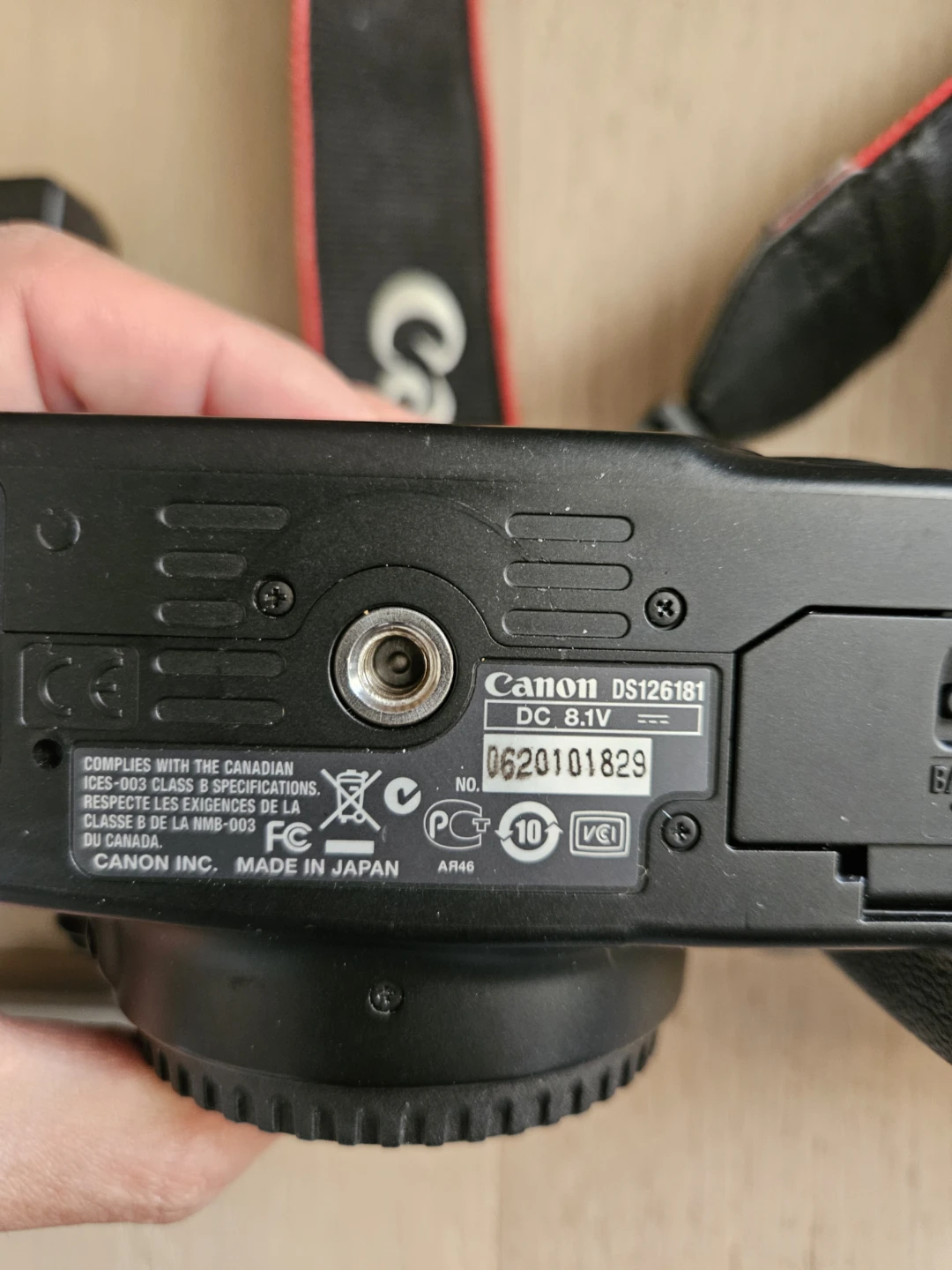 Canon EOS Camera Kit with 18-55mm Lens and Battery Grip - photo 3