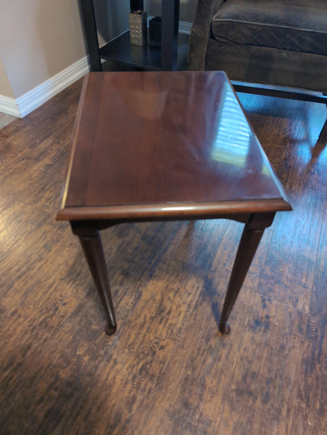 Classic Wooden Side Table - photo 2