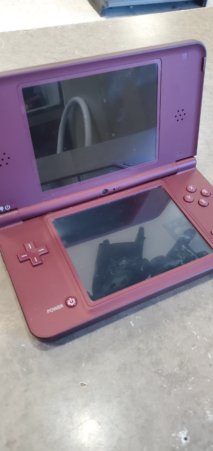 Nintendo DSi XL - Burgundy