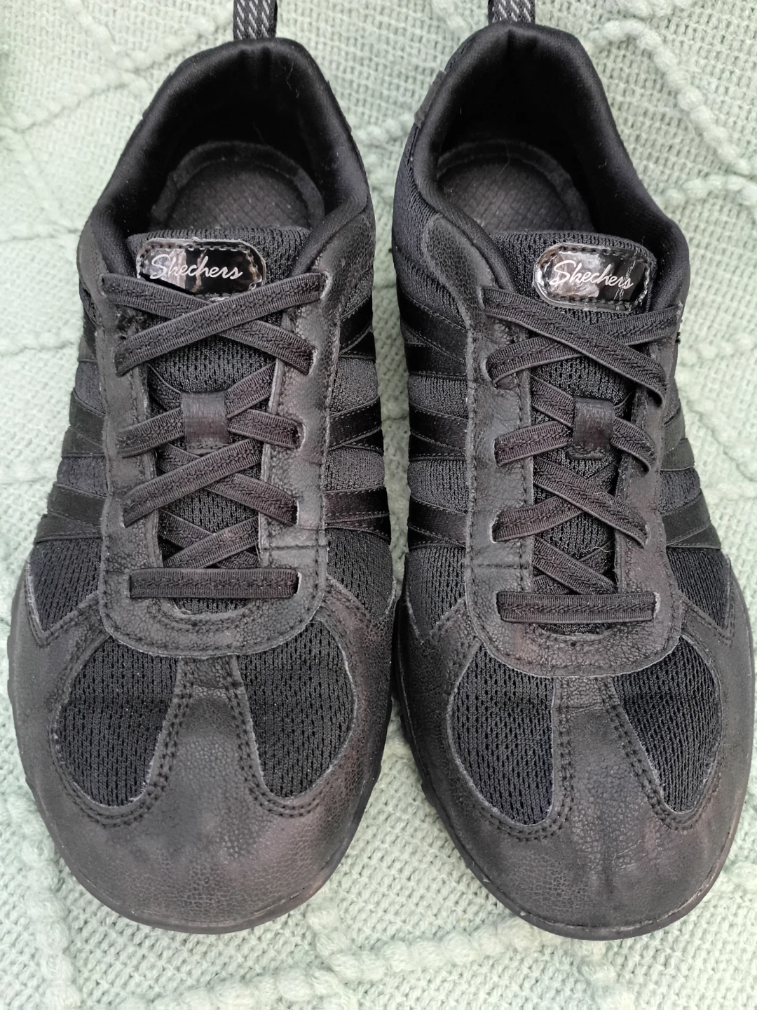Skechers Relaxed Fit Sneakers Black Size 6.5