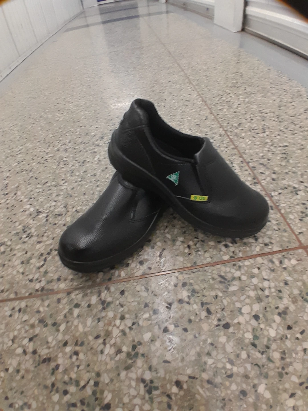 KPR Safety Slip-On Shoes Men's Size 8 - photo 2