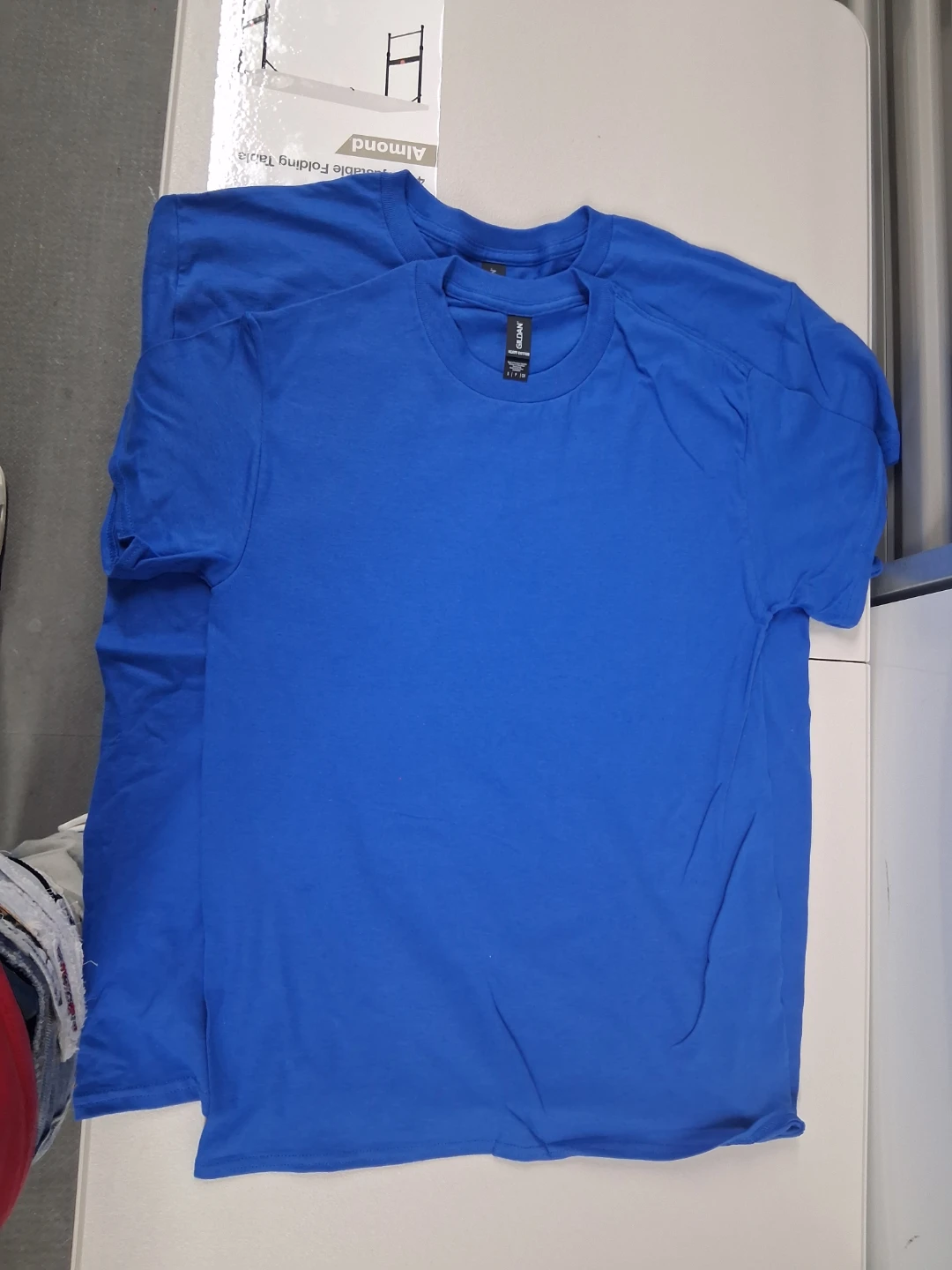 Gildan Royal Blue T-Shirts Size Small