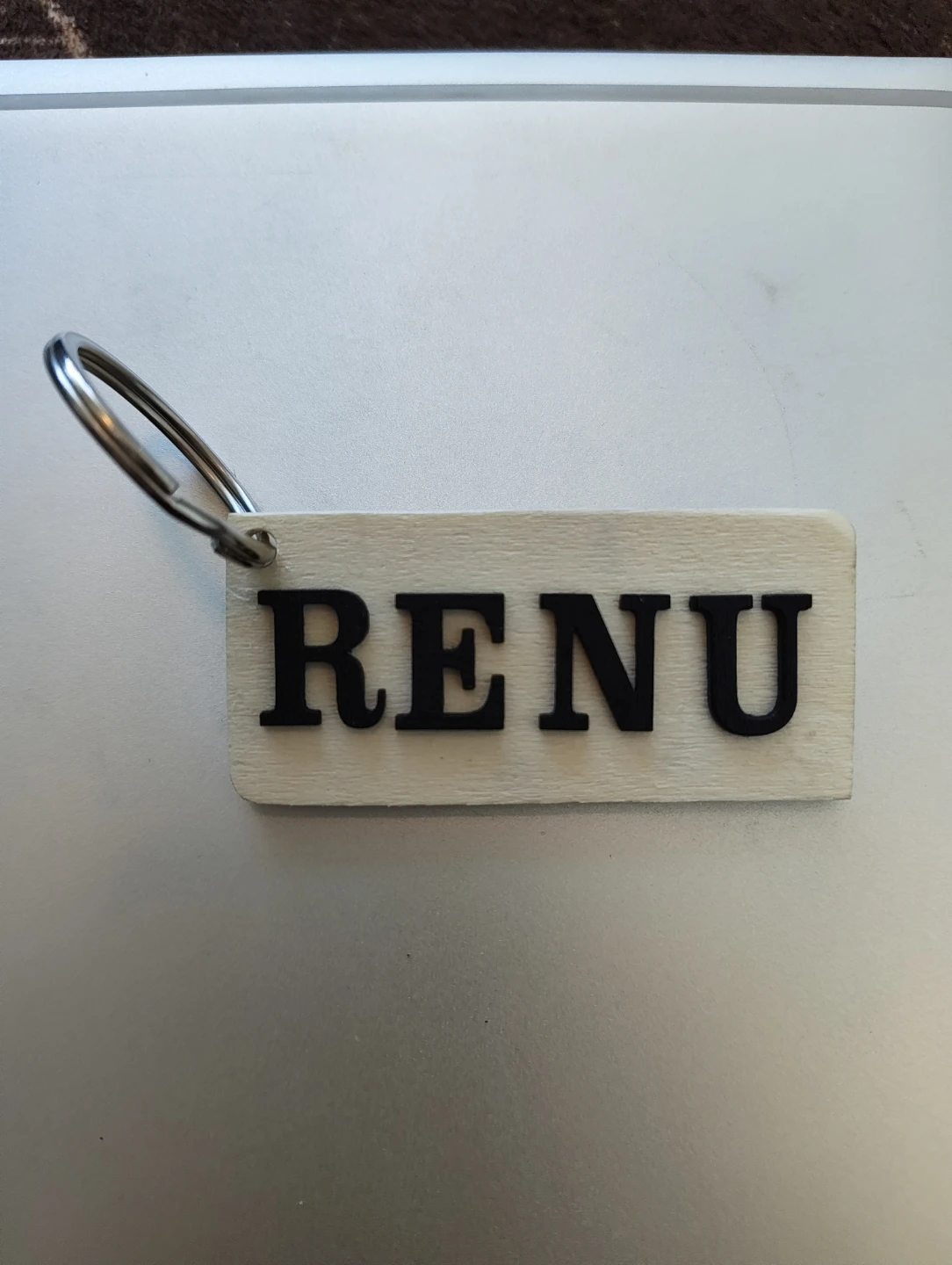 Customised wooden keychain - photo 2