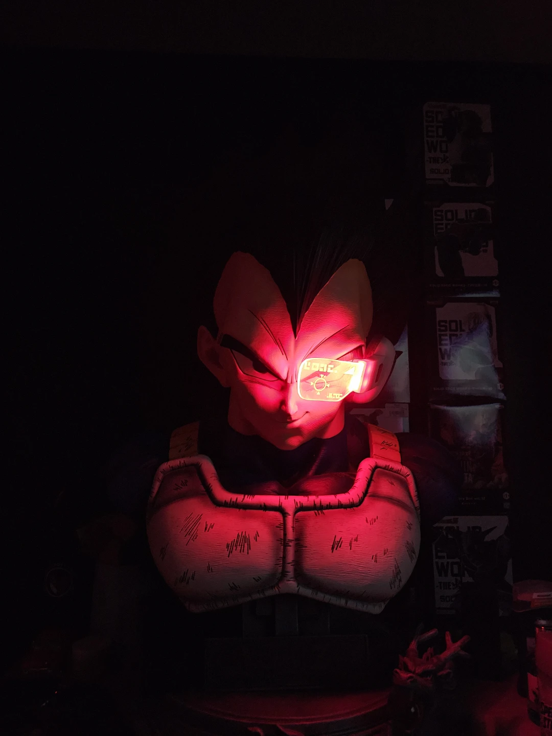 Dragon Ball Z Vegeta Bust with Light-Up Scouter - photo 2