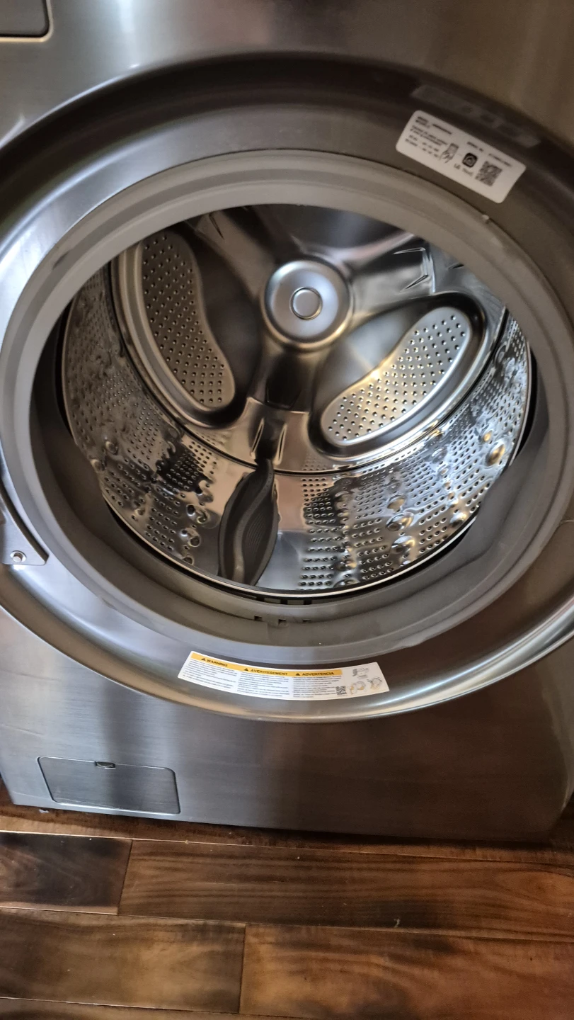 LG Washer and Dryer Set - photo 2