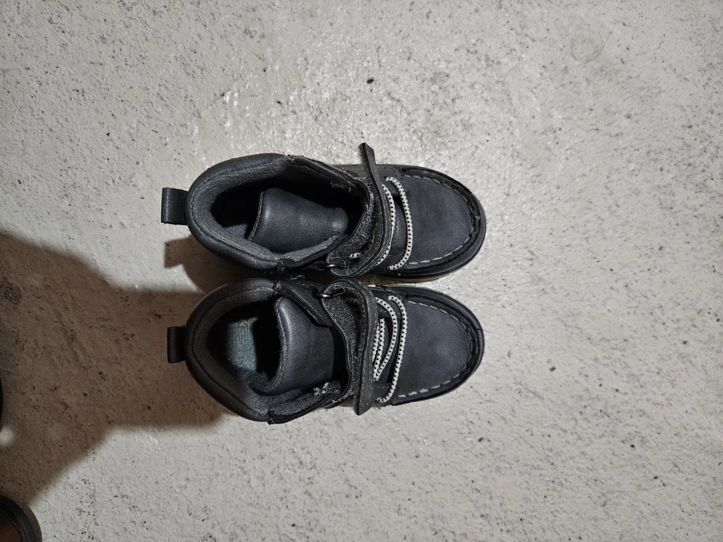 OshKosh B'gosh Toddler Boots - Grey - Size 7M