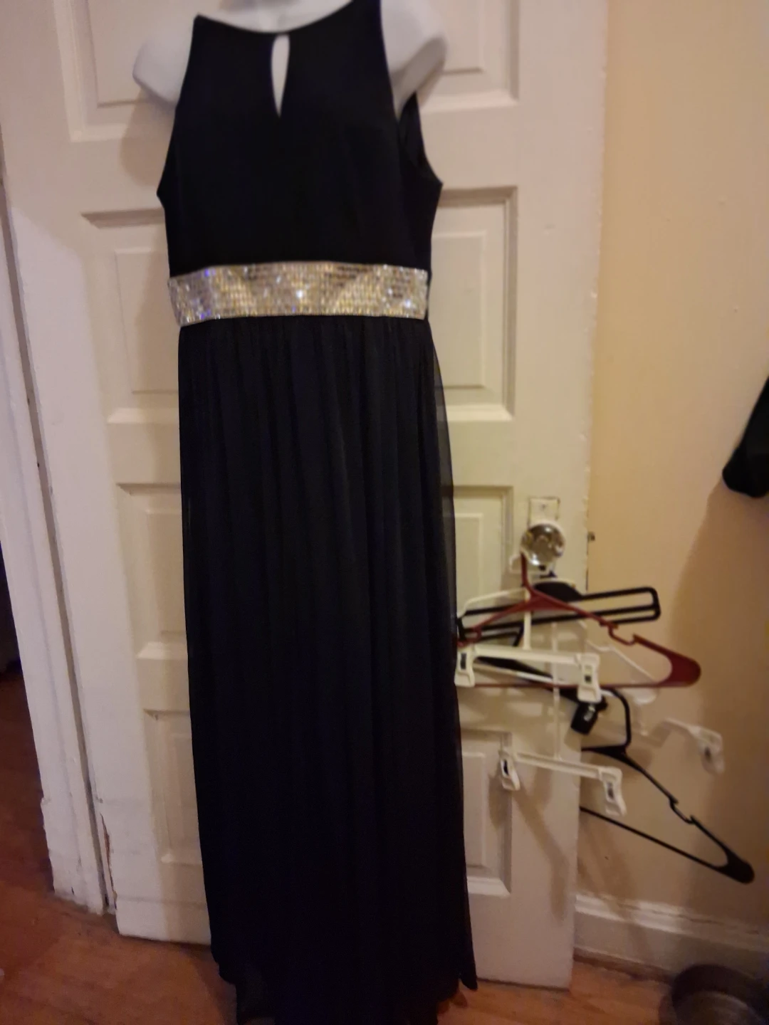 R&M Richards Black Evening Gown - photo 2