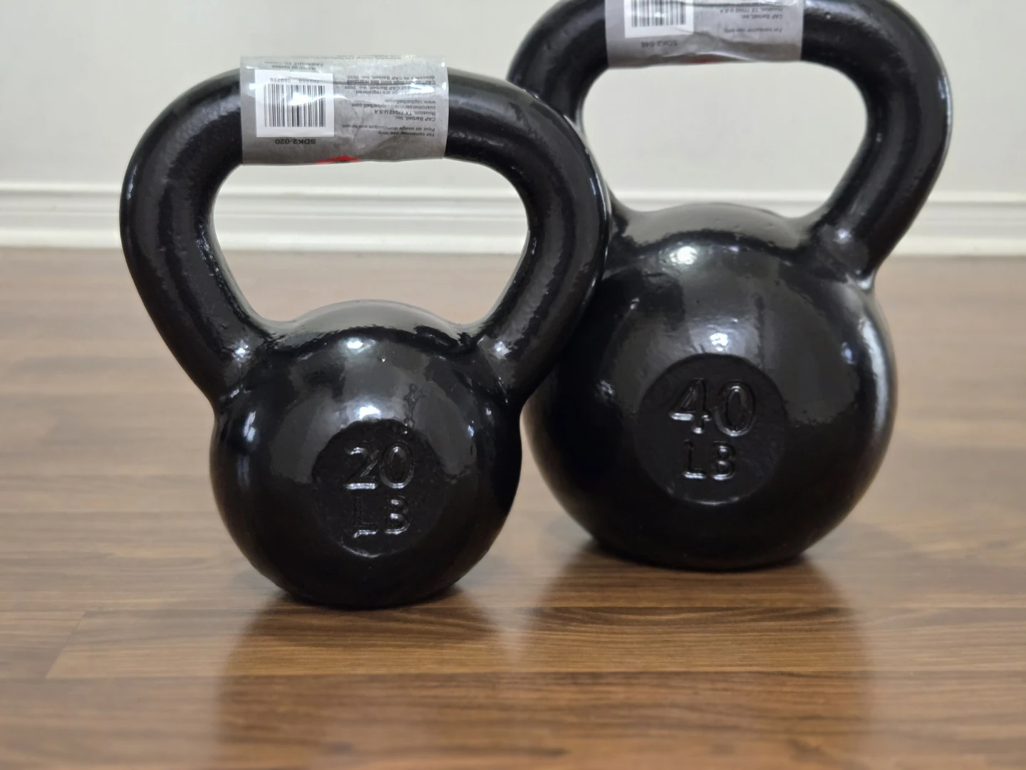 20lb and 40lb Black Kettlebell set, (Cast Iron) - New!