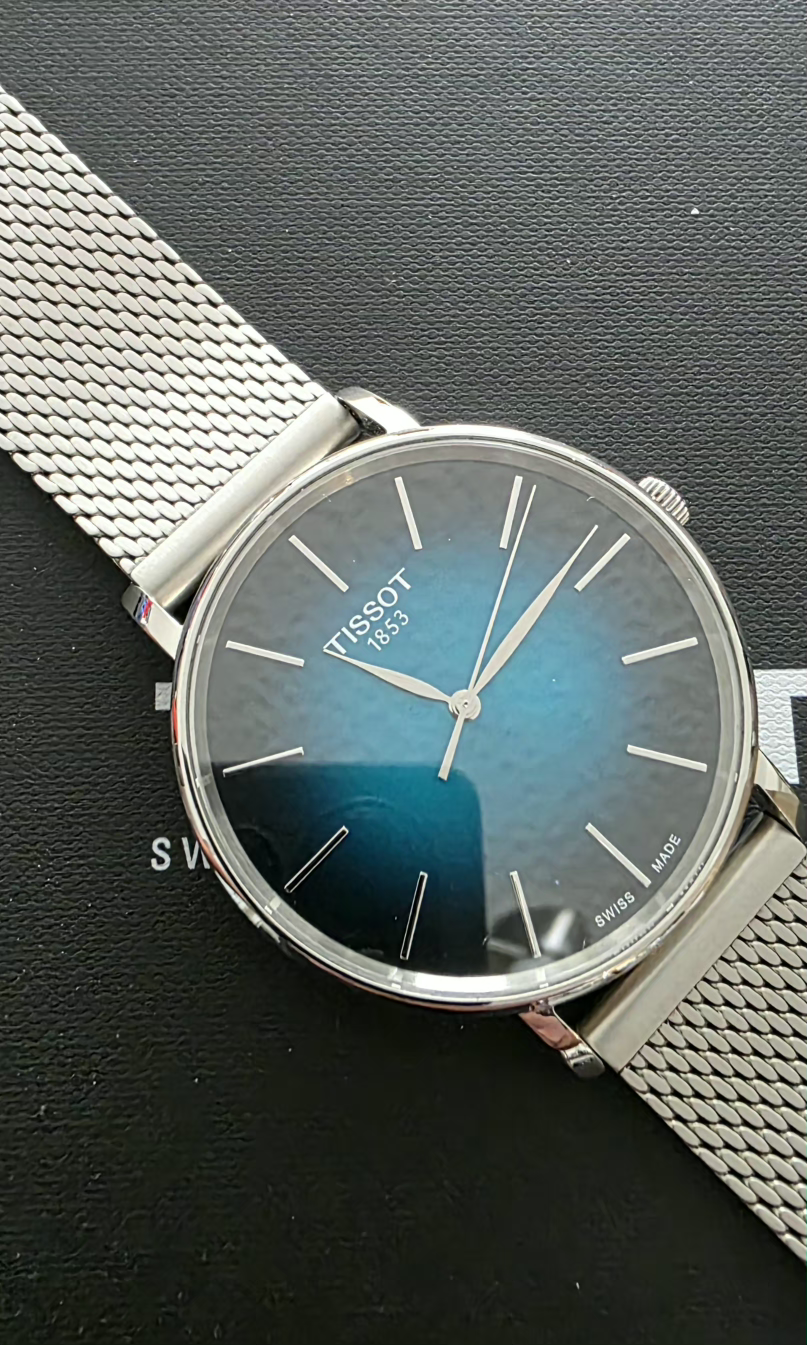 Tissot Everytime 40mm Watch - photo 4