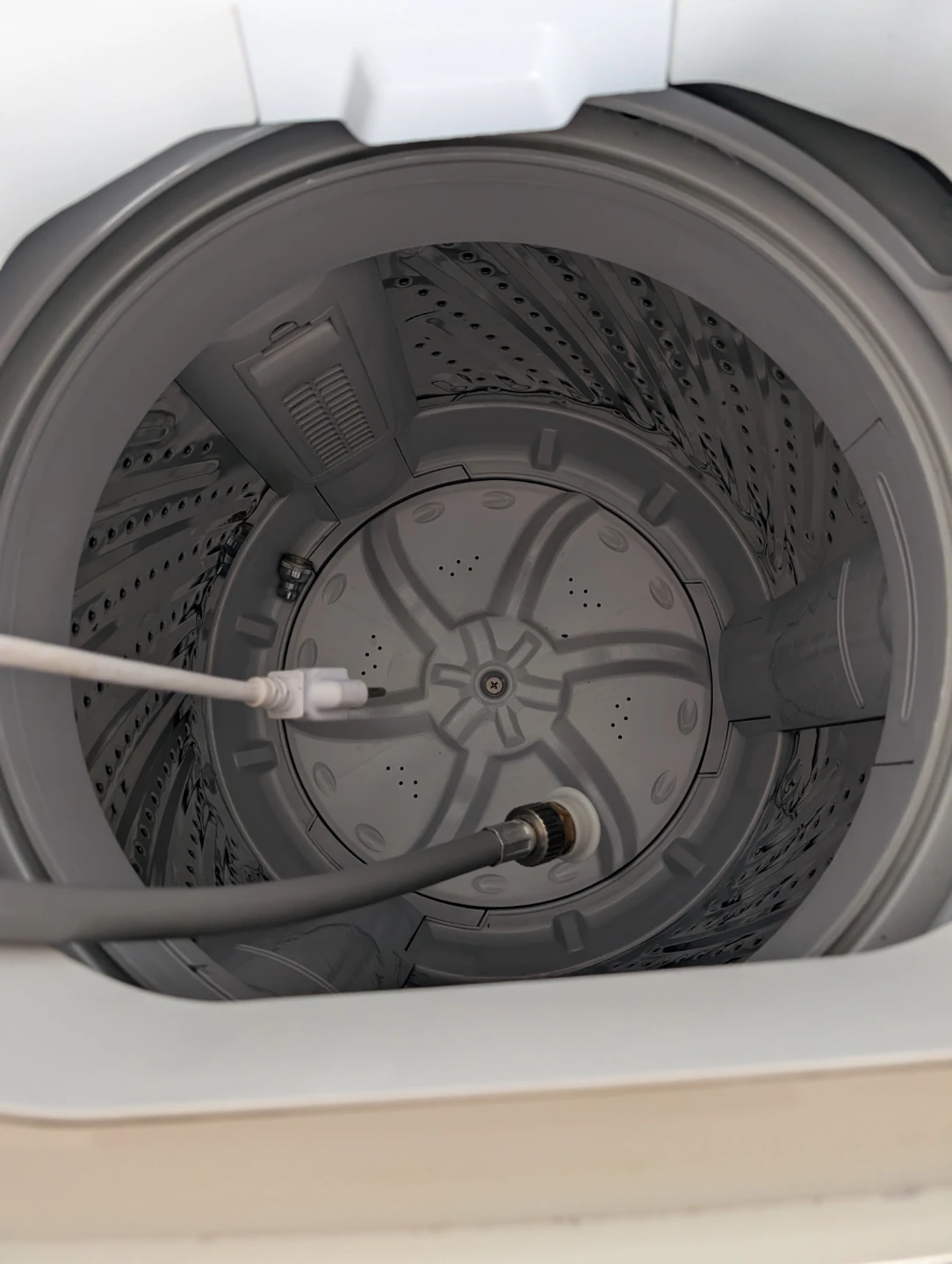 Insignia Portable Top Load Washer - photo 3