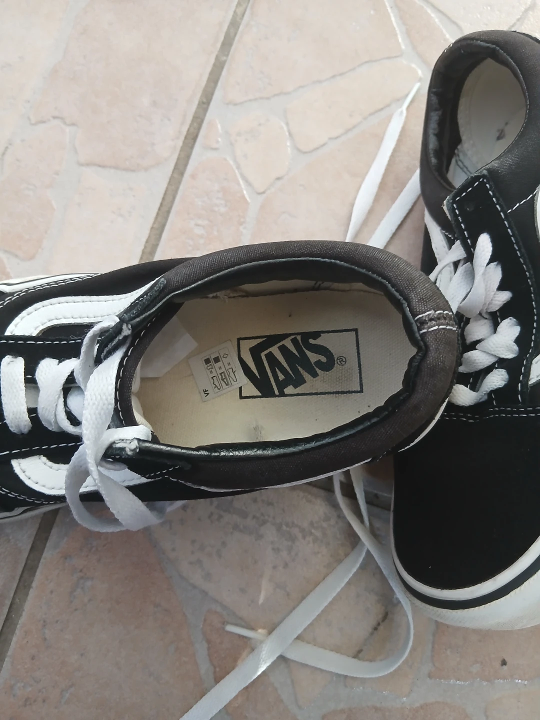NEW Vans Old Skool Black and White Sneakers - photo 2