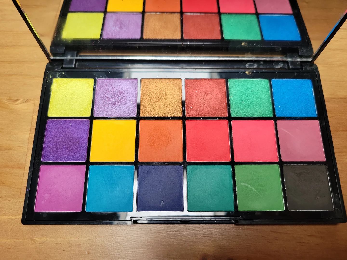Revolution tropical carnival palette - photo 2