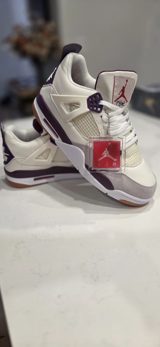 Nike SB x Air Jordan 4 burgundy - photo 2