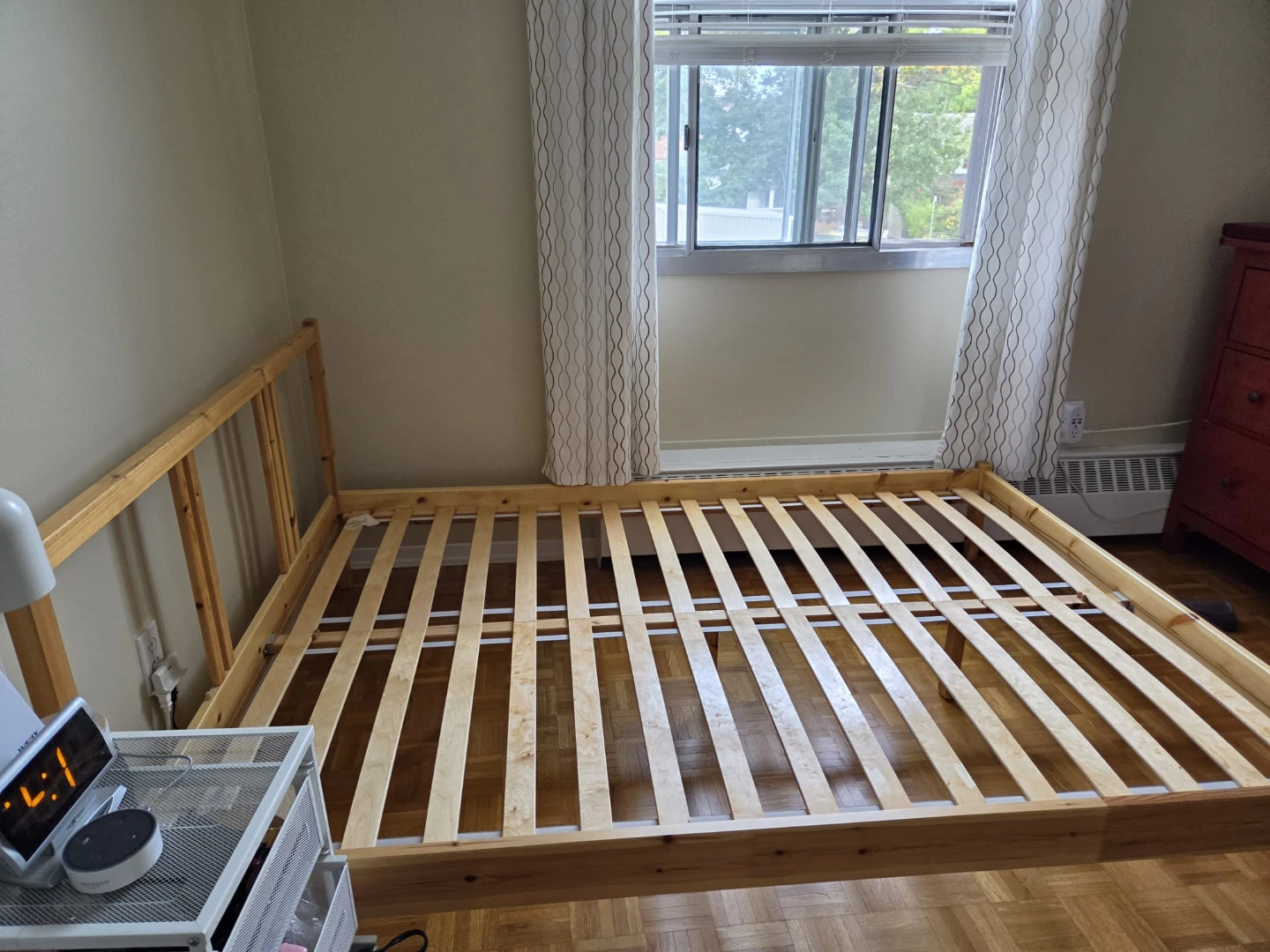 Wood bed IKEA. - photo 2