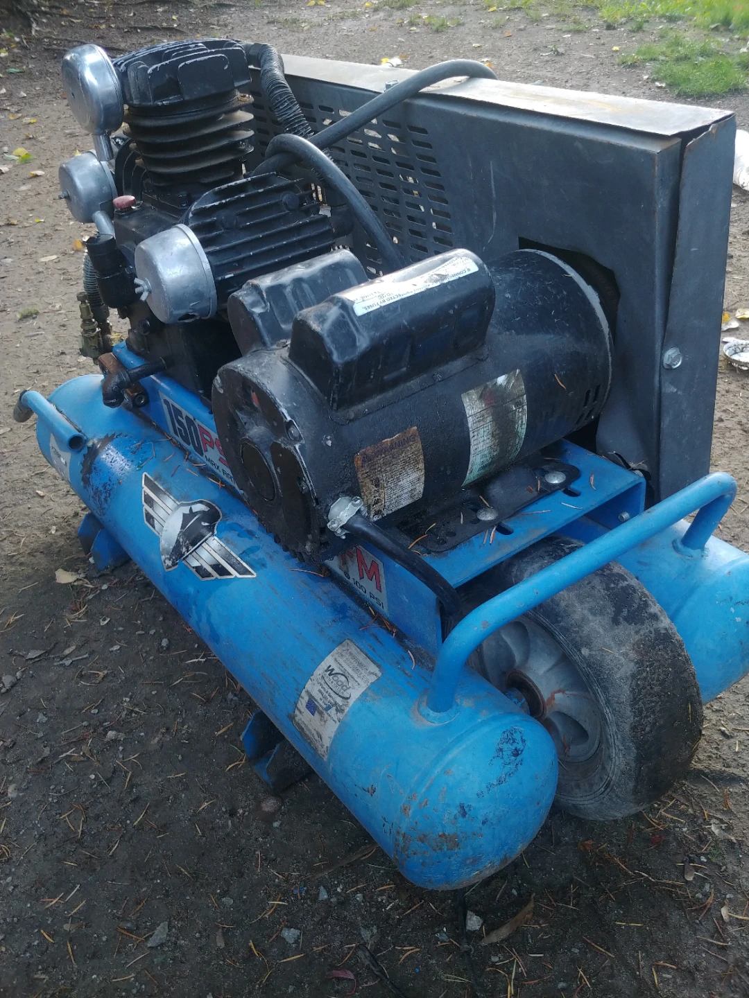 Woodmax 150 PSI Air Compressor - photo 2
