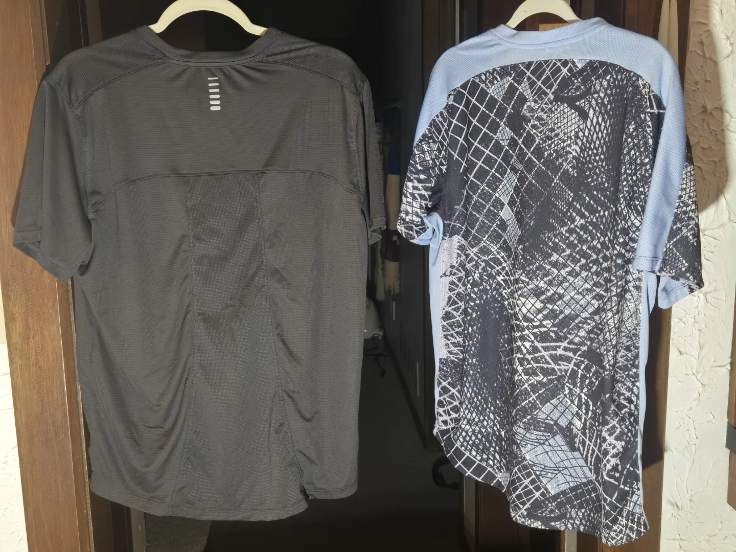 LARGE Under Armour & NIKE Men's TEES. EUC. - photo 4