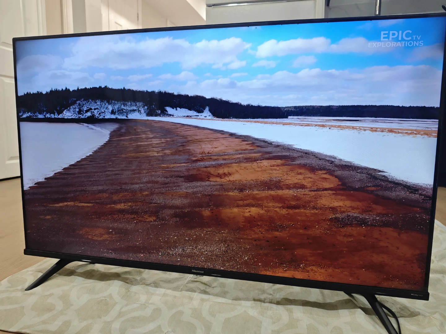 Hisense 43" 4K UHD Smart Android TV 43A68G - photo 3