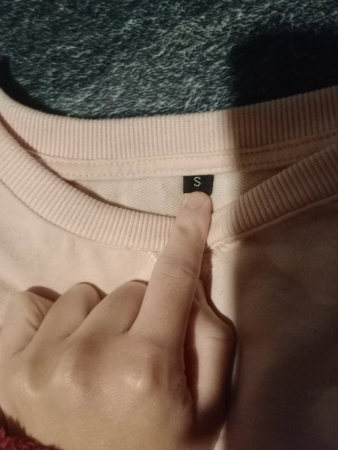 Colour-blocked sweatshirt - photo 3