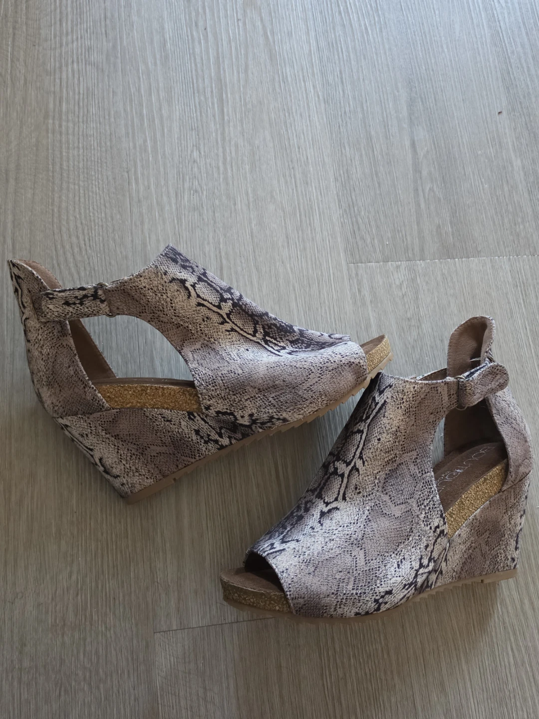 Womens Shoes (NEW) - photo 2