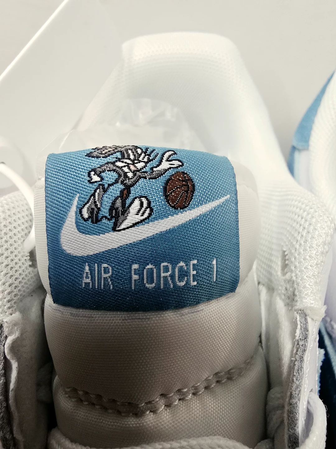 Brand new Special edition of Air Force Space Jam with box - photo 5