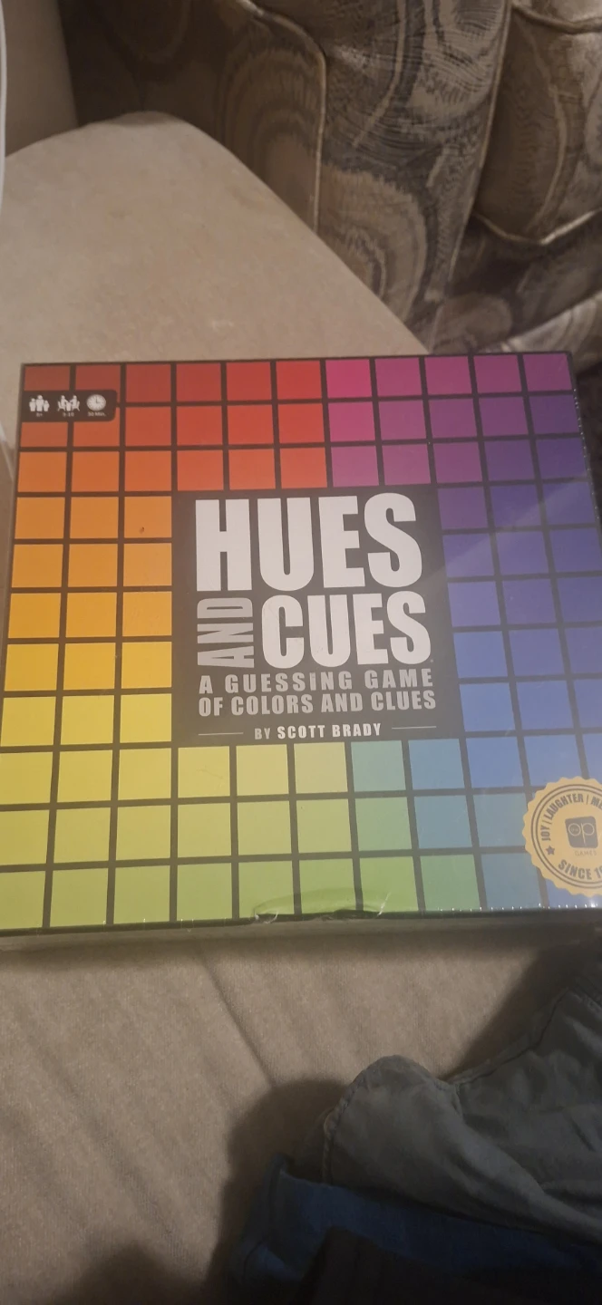 Hues and Cues Board Game