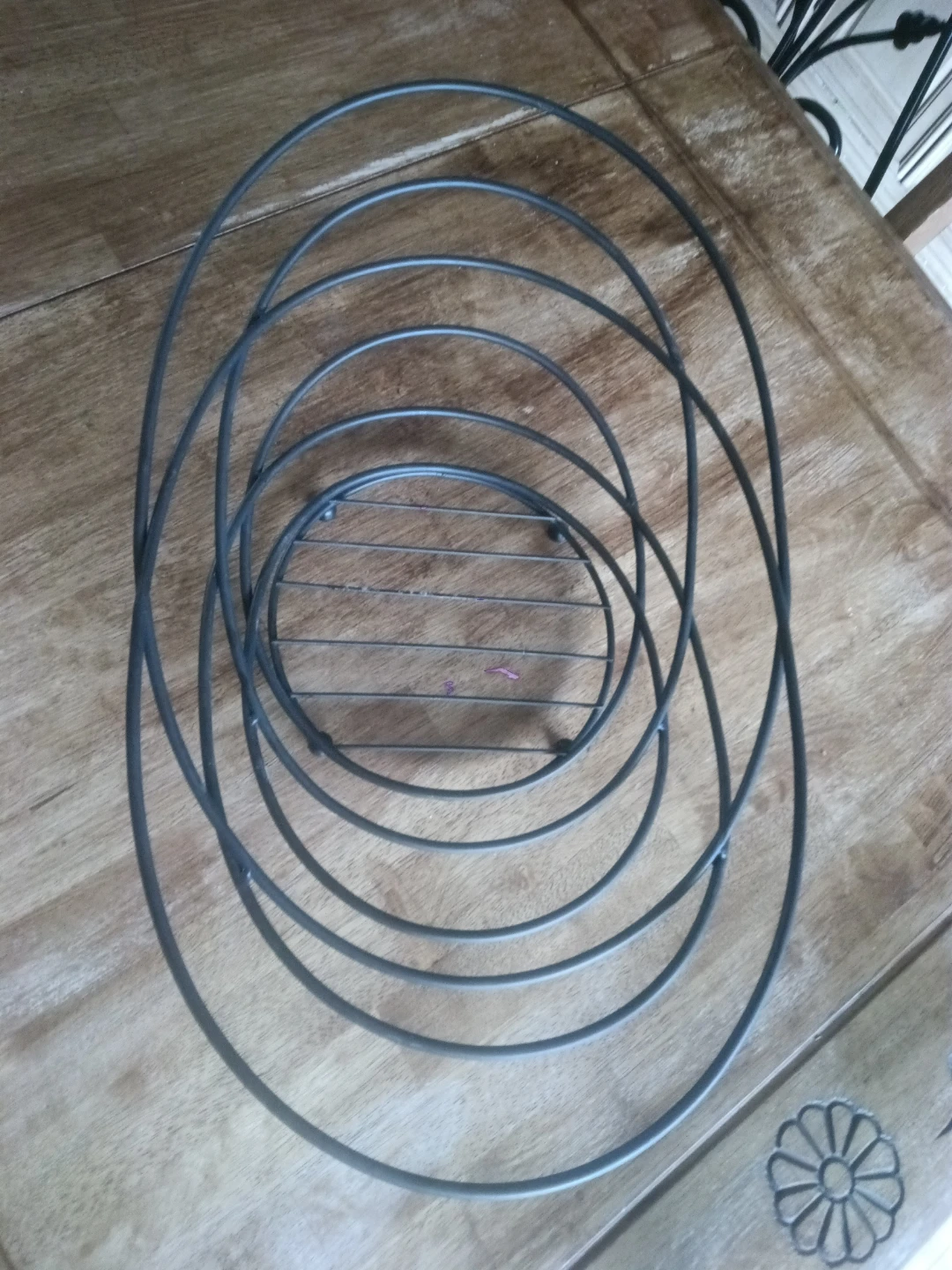 Black Metal Wire Fruit Basket