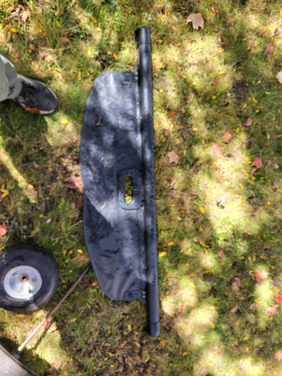 Retractable Vehicle Cargo Cover from Ford Edge - photo 2