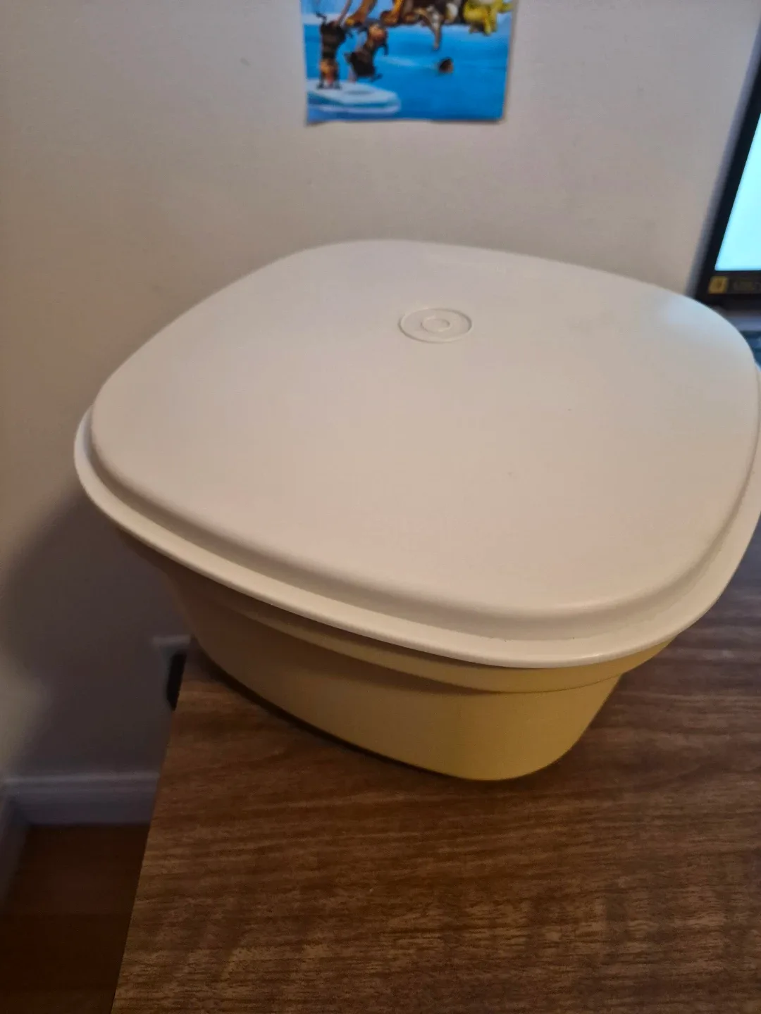 Vintage Tupperware 3-piece microwave steamer/strainer set