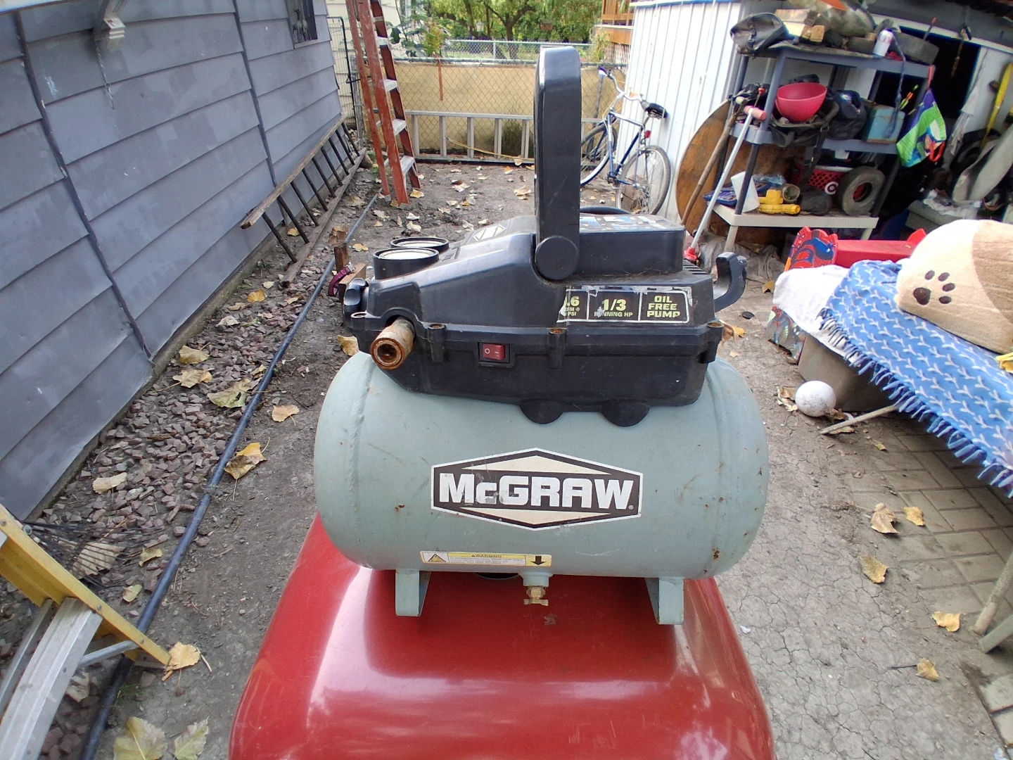 McGraw 3 Gallon Oil-Free Air Compressor