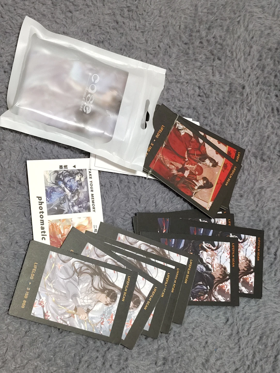 A pack of duplicated 30 or more random cards.